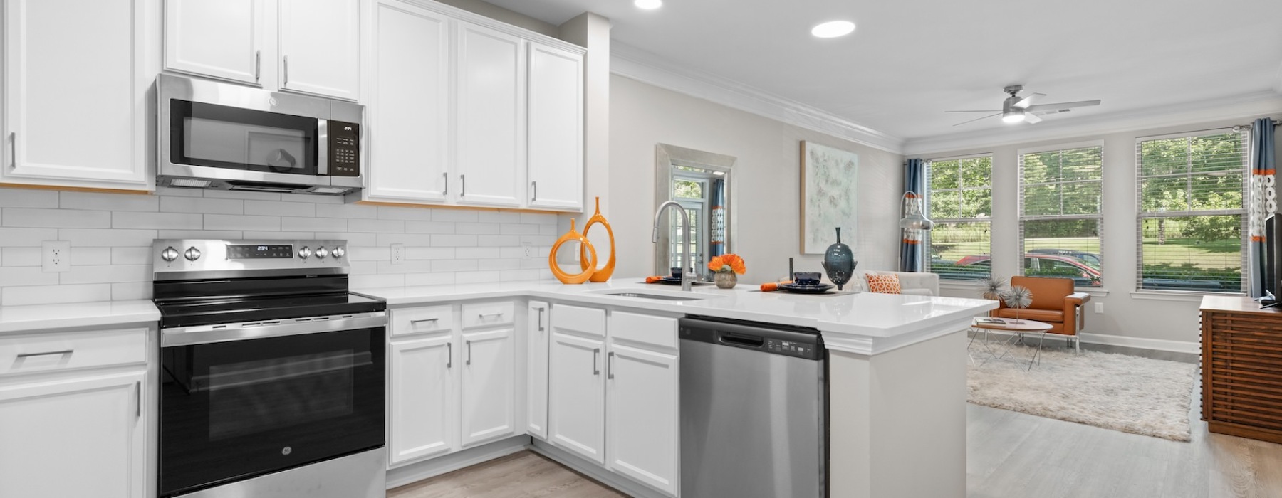 Kitchen & Living space, Large, stainless steel appliances